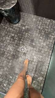 Caryn Marjorie feet photo thumbnail