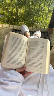 Caryn Marjorie feet photo thumbnail