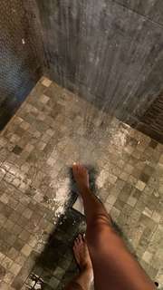 Caryn Marjorie feet photo thumbnail