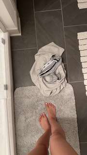 Caryn Marjorie feet photo thumbnail