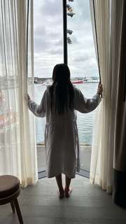 Caryn Marjorie feet photo thumbnail