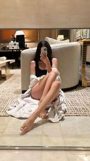 Caryn Marjorie feet photo thumbnail