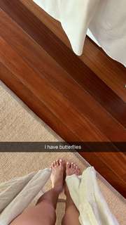 Caryn Marjorie feet photo thumbnail
