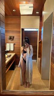 Caryn Marjorie feet photo thumbnail