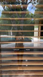 Caryn Marjorie feet photo thumbnail