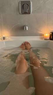 Caryn Marjorie feet photo thumbnail