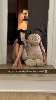 Caryn Marjorie feet photo thumbnail