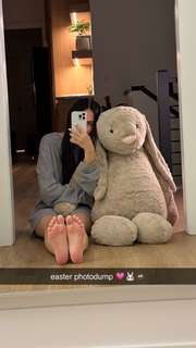 Caryn Marjorie feet photo thumbnail