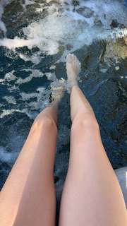 Caryn Marjorie feet photo thumbnail
