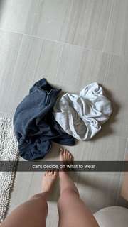 Caryn Marjorie feet photo thumbnail