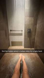 Caryn Marjorie feet photo thumbnail