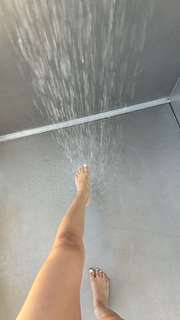 Caryn Marjorie feet photo thumbnail