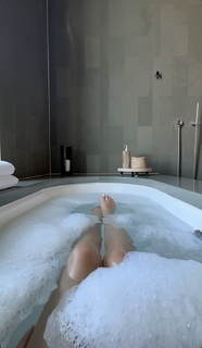 Caryn Marjorie feet photo thumbnail