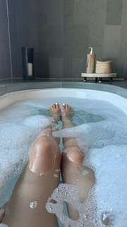 Caryn Marjorie feet photo thumbnail