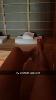 Caryn Marjorie feet photo thumbnail