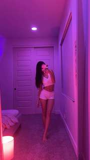 Caryn Marjorie feet photo thumbnail