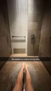 Caryn Marjorie feet photo thumbnail