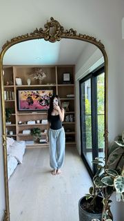 Caryn Marjorie feet photo thumbnail