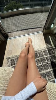 Caryn Marjorie feet photo thumbnail