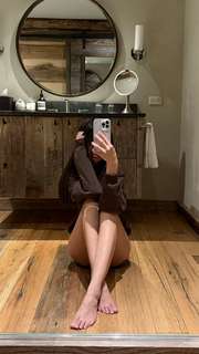 Caryn Marjorie feet photo thumbnail