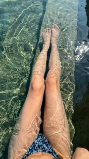 Caryn Marjorie feet photo thumbnail