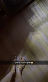 Caryn Marjorie feet photo thumbnail