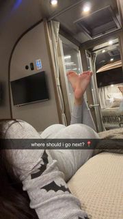 Caryn Marjorie feet photo thumbnail