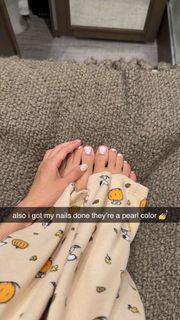 Caryn Marjorie feet photo thumbnail