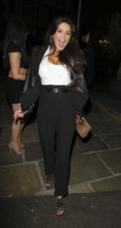 Casey Batchelor feet photo thumbnail
