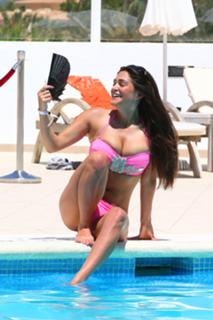 Casey Batchelor feet photo thumbnail