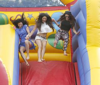 Casey Batchelor feet photo thumbnail