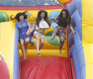 Casey Batchelor feet photo thumbnail