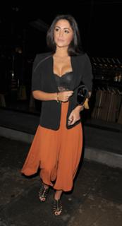 Casey Batchelor feet photo thumbnail