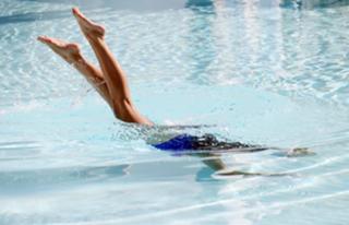 Casey Batchelor feet photo thumbnail