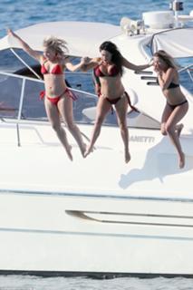 Casey Batchelor feet photo thumbnail