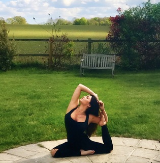 Casey Batchelor feet photo thumbnail