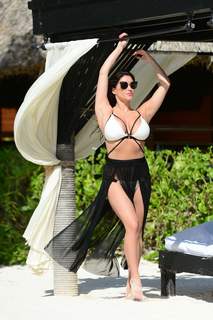 Casey Batchelor feet photo thumbnail