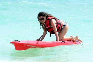 Casey Batchelor feet photo thumbnail