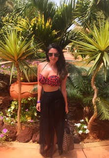 Casey Batchelor feet photo thumbnail