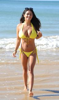 Casey Batchelor feet photo thumbnail