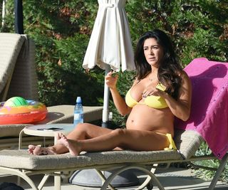 Casey Batchelor feet photo thumbnail