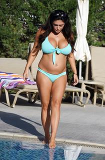 Casey Batchelor feet photo thumbnail