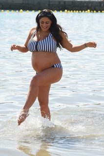 Casey Batchelor feet photo thumbnail