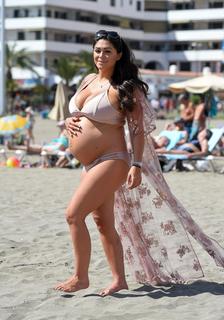 Casey Batchelor feet photo thumbnail