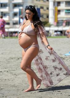 Casey Batchelor feet photo thumbnail