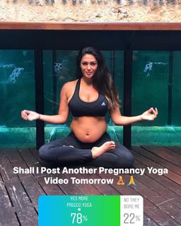 Casey Batchelor feet photo thumbnail