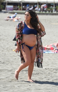Casey Batchelor feet photo thumbnail