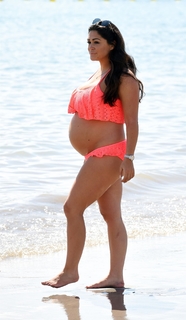 Casey Batchelor feet photo thumbnail