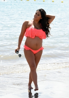 Casey Batchelor feet photo thumbnail