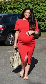 Casey Batchelor feet photo thumbnail